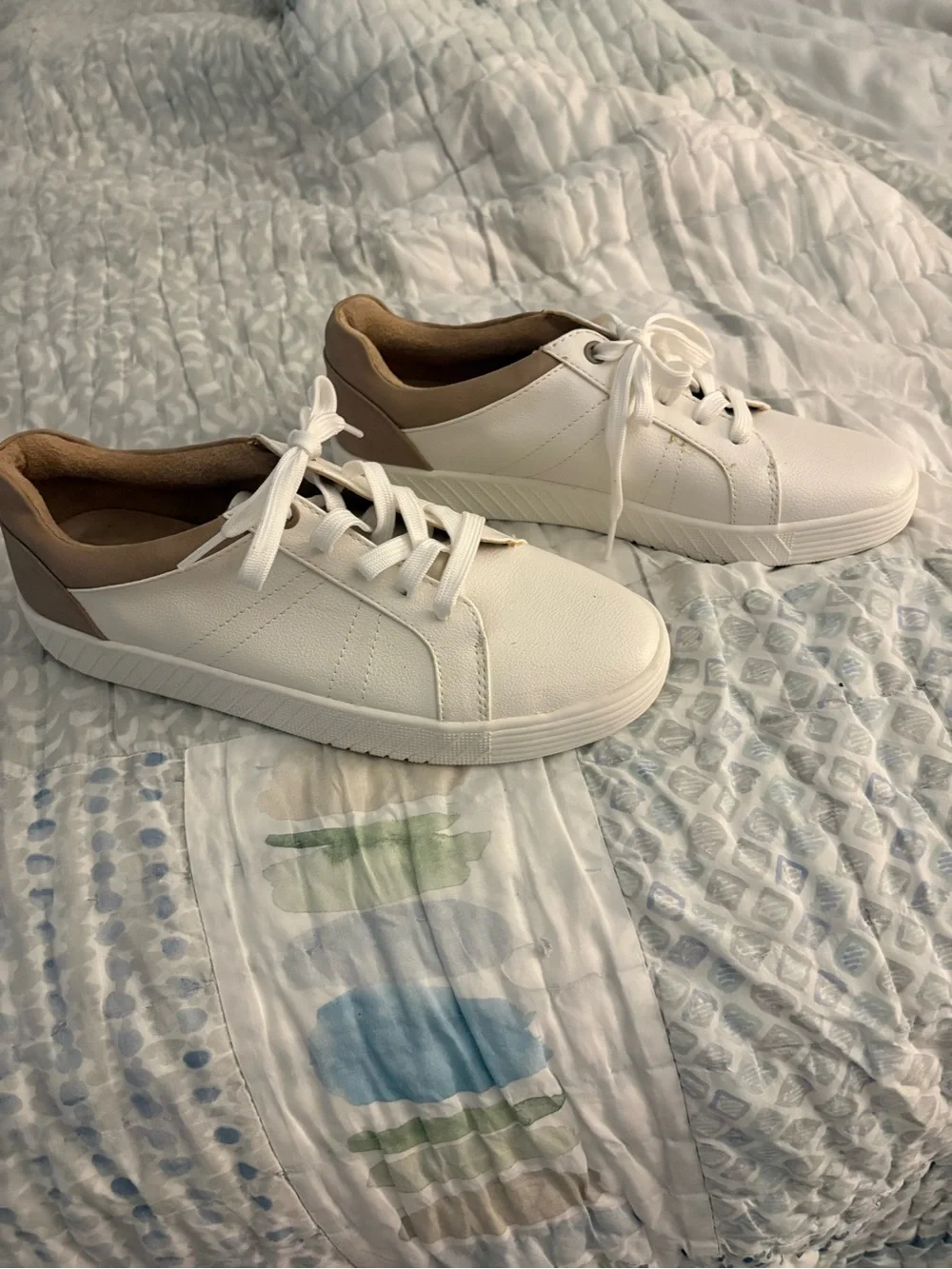 SOUL Naturalizer White Leather Sneakers with Tan Collar